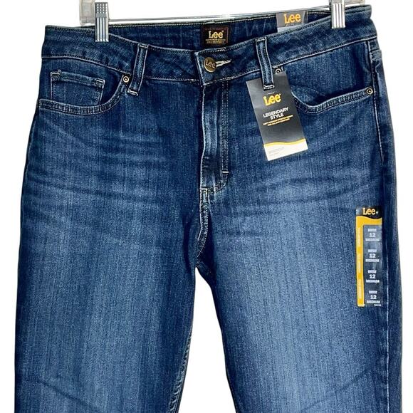 NWT Lee Legendary Style Bootcut Jeans Mid Rise Medium Blue Size 12 Avg/Reg - Picture 2 of 7